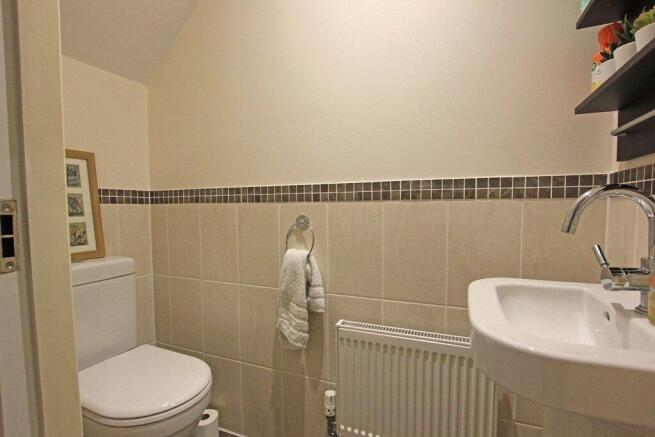 4 bed Terraced for sale Image 8