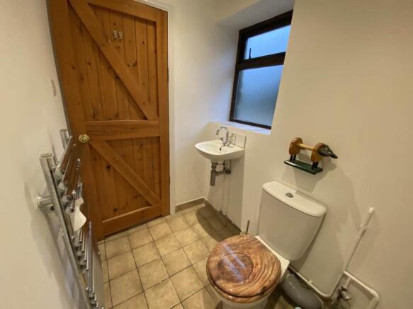 DOWNSTAIRS CLOAKROOM
