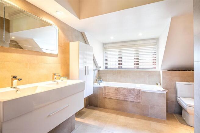 En-Suite Bathroom