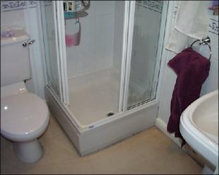 En-Suite Bathroom