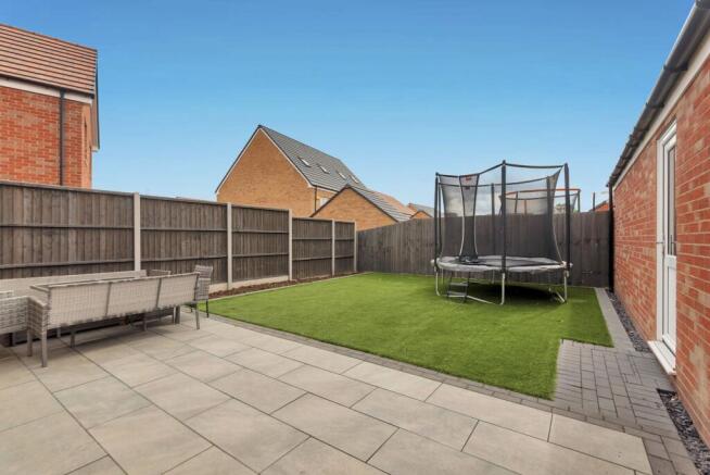 Garden & Entertainment Patio
