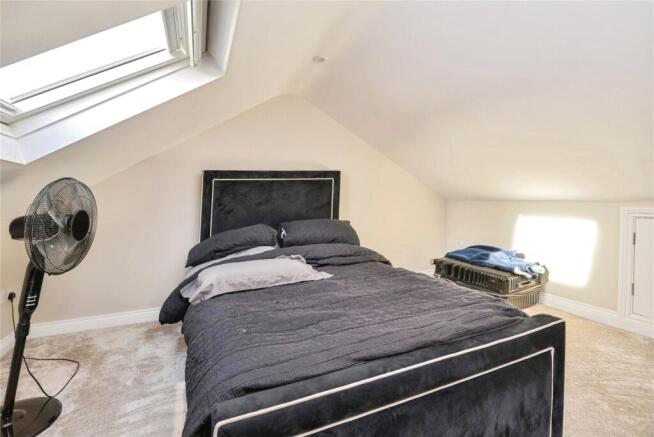3 bed Semi-Detached for sale Image 11