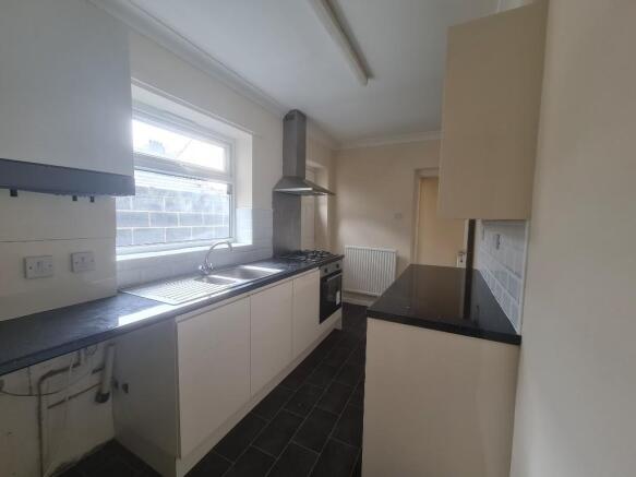 2 bed Terraced for sale Image 6