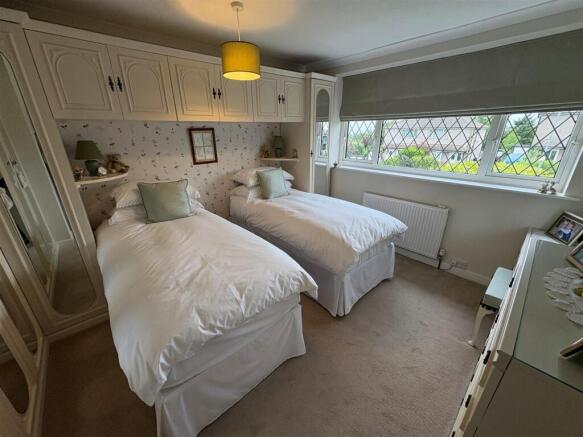 3 bed Semi-Detached for sale Image 9