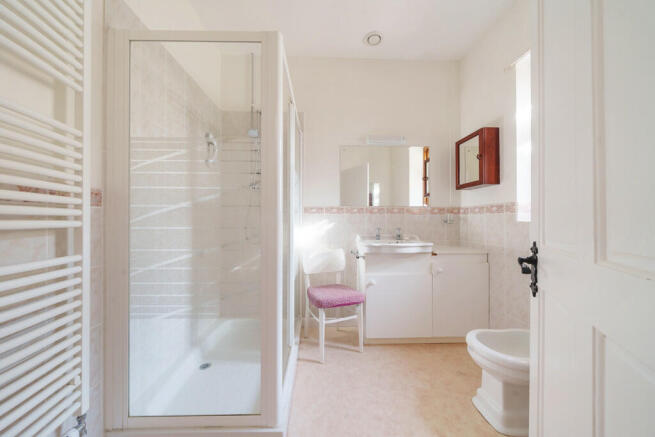 Downstairs shower...