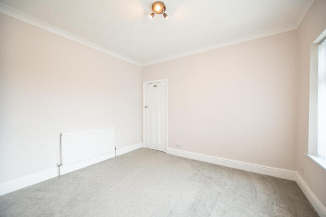 3 bed Semi-Detached to rent Image 12