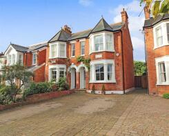 246 Brackenhurst, Priests Lane, Brentwood CM15 8LD