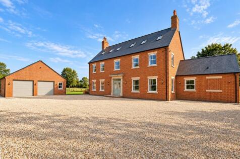 Lincoln Court, Lincoln Road, Fenton, Lincoln, Lincolnshire, LN1 2ZZ