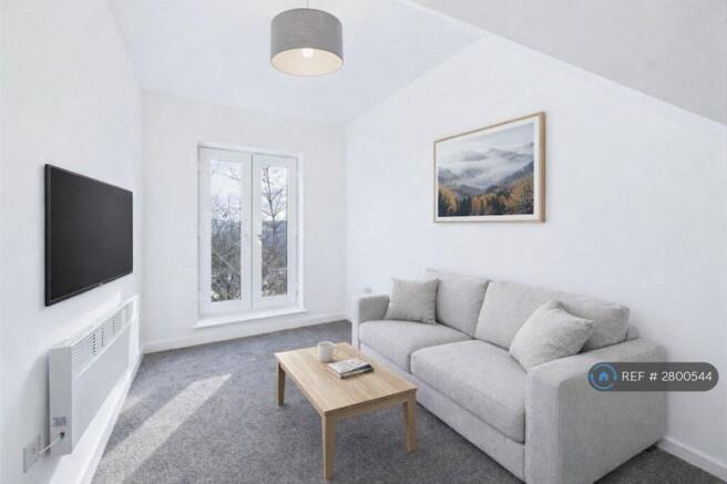 3 bed Semi-Detached to rent Image 12