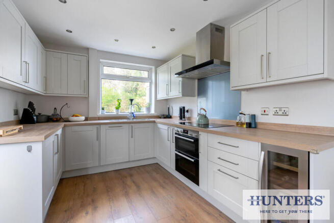 3 bed Semi-Detached for sale Image 8