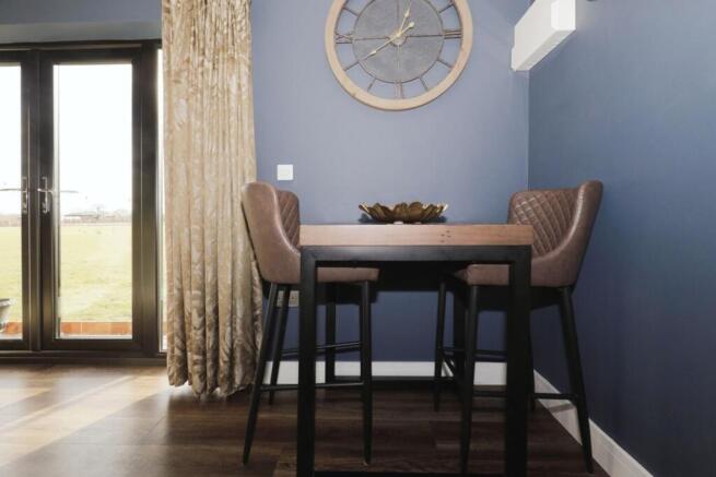 1 bed Park Home for sale Image 8