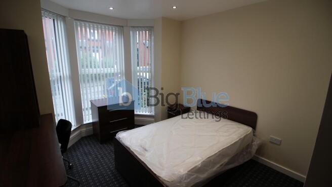 6 bed Terraced to rent Image 7
