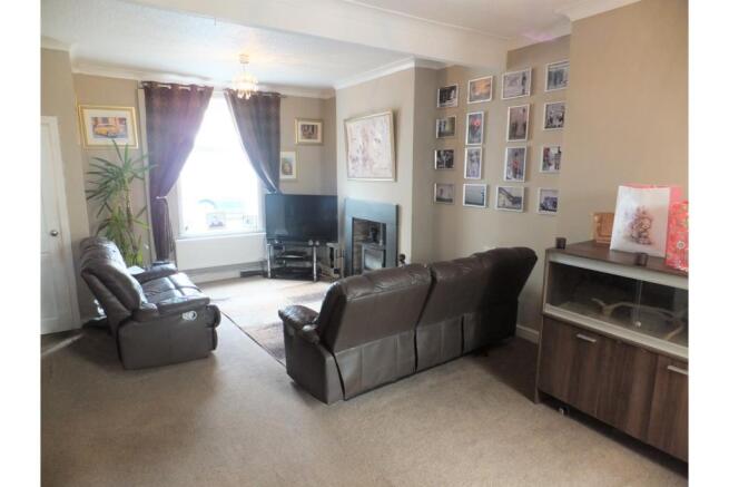 Lounge/Dining Room