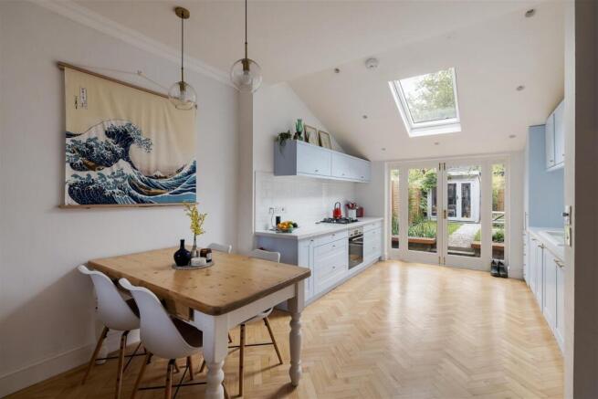 Windsor Road E7