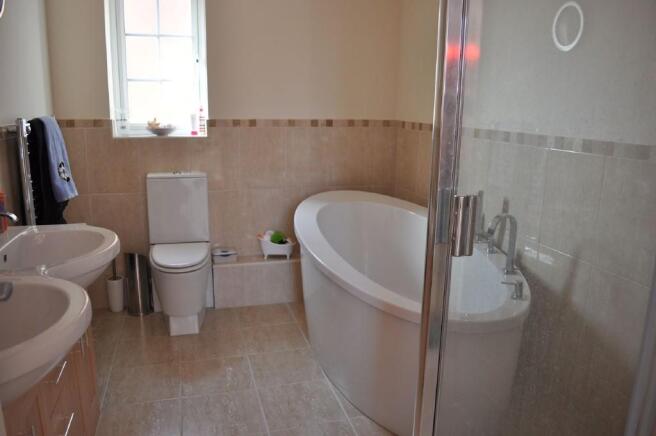 Photo 11