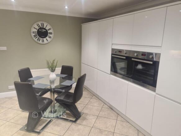 Kitchen/Dining Area