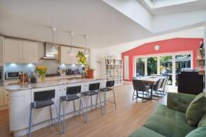 60, Melbourne Grove, London SE22 8QY