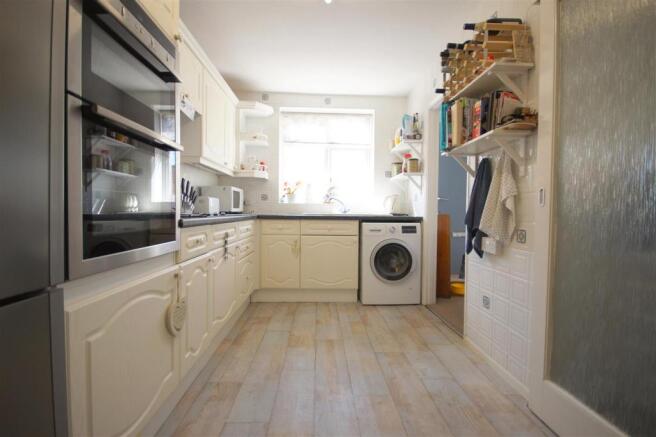 Kitchen / Breakfast 