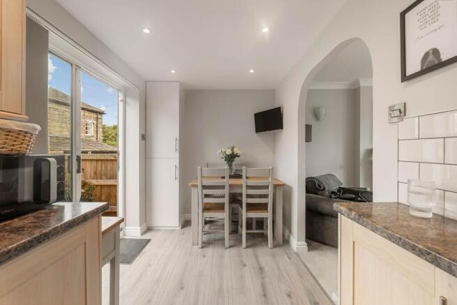2 bed Town House for sale Image 6