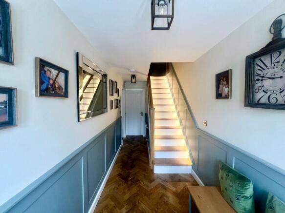 4 bed Semi-Detached for sale Image 5