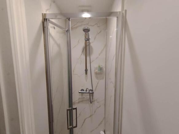 Ground floor bathroo