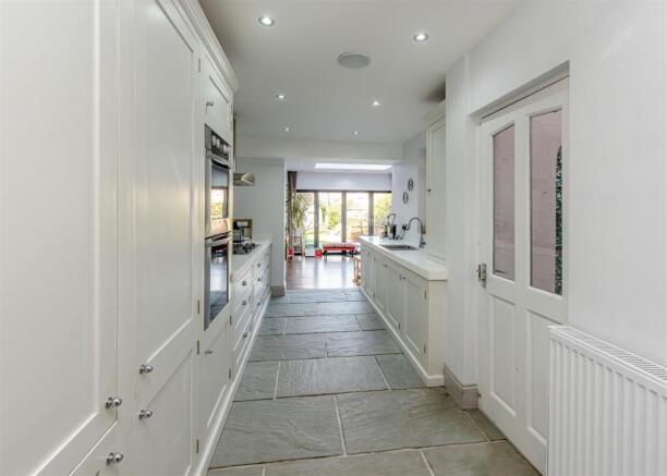 54 St Judes Road West-kitchen2.jpg
