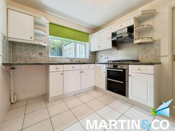 7606f316-WhatsApp...