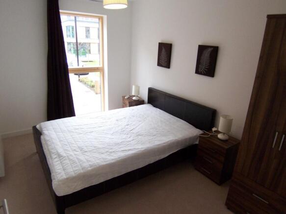 2 bed Flat to rent Image 6
