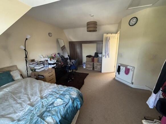3 bed Semi-Detached to rent Image 12