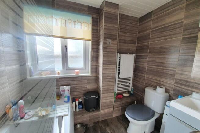 Bathroom / Wc