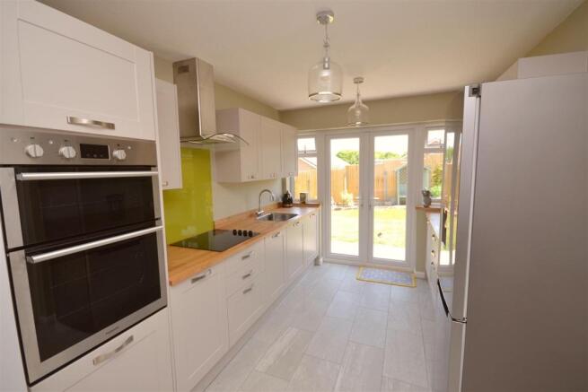Kitchen Area (5).jpg
