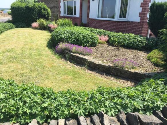 FRONT GARDEN