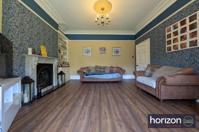 5 bed Semi-Detached for sale Image 4