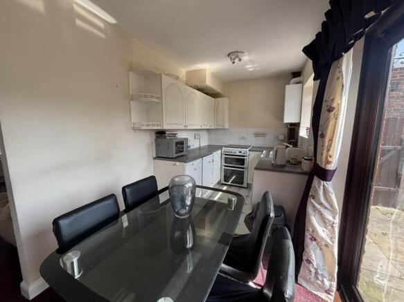 2 bed Terraced for sale Image 6