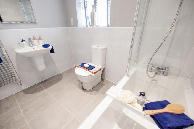 4 bed Detached for sale Image 5