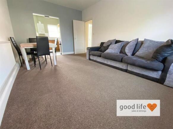 livingroom 2 flat483chesterroad.jpg