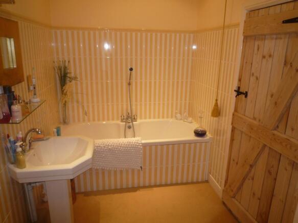 Photo 11