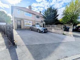 8, Green Close, Bradford BD8 0LQ