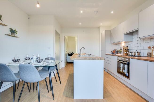 4 bed Terraced to rent Image 4