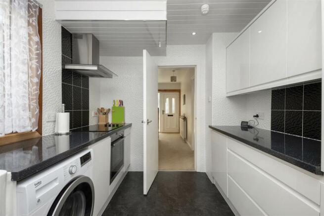 28 Linburn Grove12.jpg