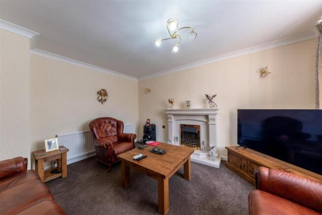 4 Meadow Lane-011.jpg
