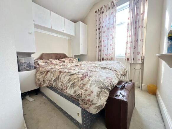 3 bed Terraced for sale Image 10