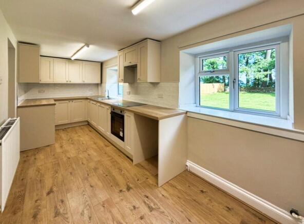 3 bed Semi-Detached to rent Image 4