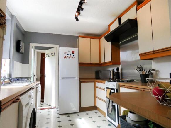 Kitchen.JPG