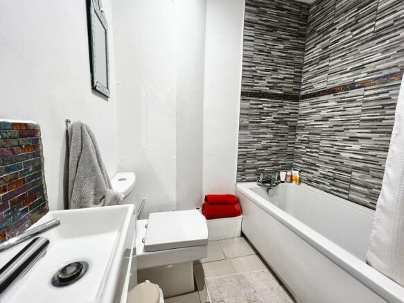 1 bed Flat to rent Image 5