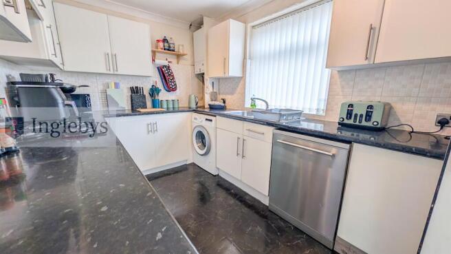 4 bed Semi-Detached for sale Image 12