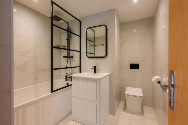 2 bed Apartment for sale Image 8