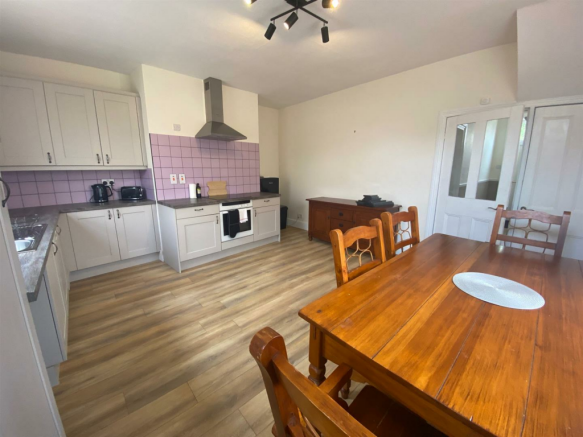 KITCHEN 2.png