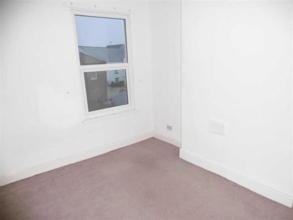 BACK BEDROOM