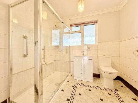 Shower Room.JPG